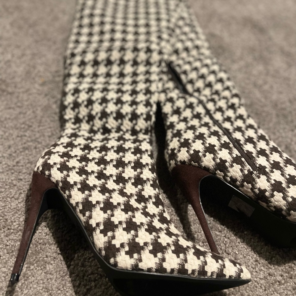 Fashion nova heeled boots